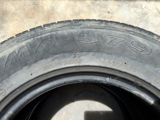 ขายยาง MAXXIS MA-579 รหัส 205/70R15C ปี14 จำนวน2เส้น