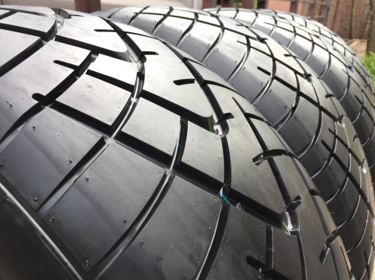 ยางป้ายแดง Wideway 255 55 18 ปี17 ดอกป้ายแดง เนื้อนิ่มๆ ใช้ยาว ราคาเร้าใจ