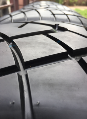 ยางป้ายแดง Wideway 255 55 18 ปี17 ดอกป้ายแดง เนื้อนิ่มๆ ใช้ยาว ราคาเร้าใจ