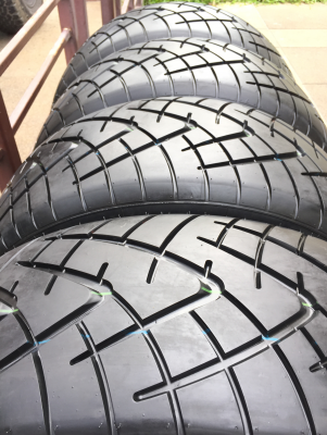 ยางป้ายแดง Wideway 255 55 18 ปี17 ดอกป้ายแดง เนื้อนิ่มๆ ใช้ยาว ราคาเร้าใจ