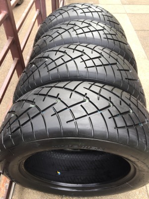 ยางป้ายแดง Wideway 255 55 18 ปี17 ดอกป้ายแดง เนื้อนิ่มๆ ใช้ยาว ราคาเร้าใจ