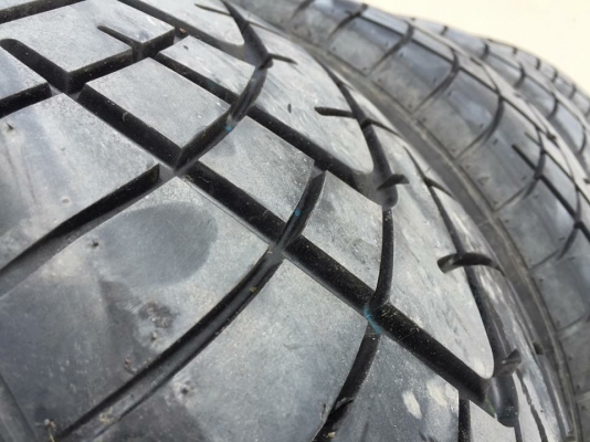 ยางป้ายแดง Wideway 255 55 18 ปี17 ดอกป้ายแดง เนื้อนิ่มๆ ใช้ยาว ราคาเร้าใจ