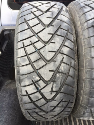 ยางป้ายแดง Wideway 255 55 18 ปี17 ดอกป้ายแดง เนื้อนิ่มๆ ใช้ยาว ราคาเร้าใจ