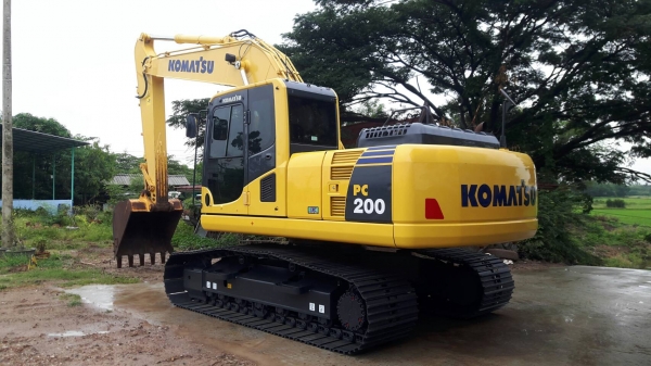 ขายด่วน!!Komatsu PC200-8MO ไมล์ ชม. 4,000 สภาพสวยๆค่ะ