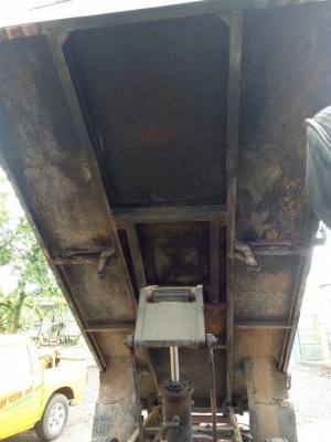 อีแต๋นสี่ล้อดั๊ม อีแต๋นสี่ล้อดั๊ม