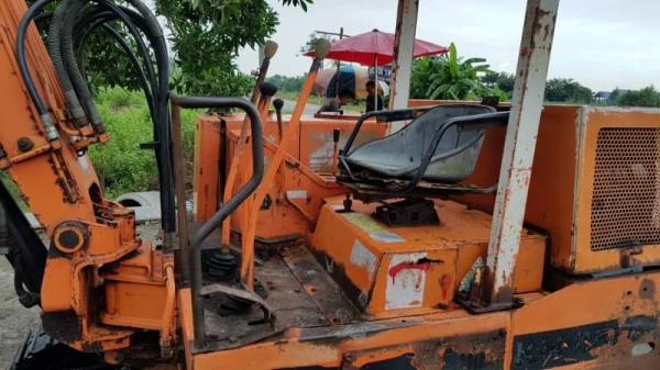 ขายด่วนรถแบคโฮKUBOTAคูโบต้าKH35เทียบเท่าPC35เครื่องคูโบต้า3สูบปั่มแรงรถนอกเพิ่งนำเข้ามาใหม่ยังไม่เคยใช้งานในเมืองไทยเลย