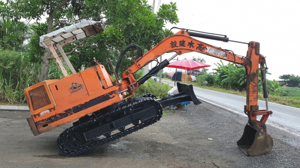 ขายด่วนรถแบคโฮKUBOTAคูโบต้าKH35เทียบเท่าPC35เครื่องคูโบต้า3สูบปั่มแรงรถนอกเพิ่งนำเข้ามาใหม่ยังไม่เคยใช้งานในเมืองไทยเลย