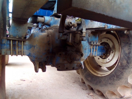 รถคีบอ้อย FORD 6,600 รถคีบอ้อย FORD 6,600