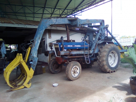 รถคีบอ้อย FORD 6,600 รถคีบอ้อย FORD 6,600