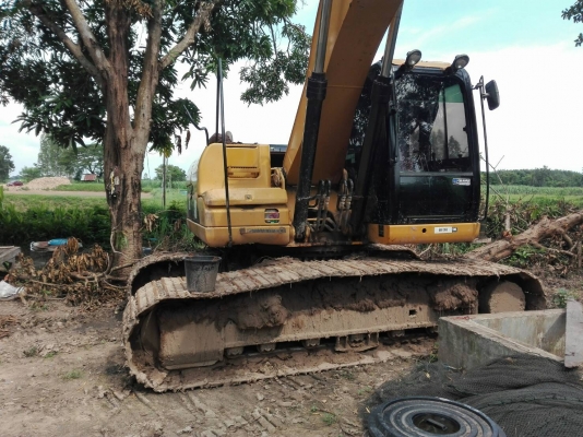 ขายรถแบคโฮ CAT320D
