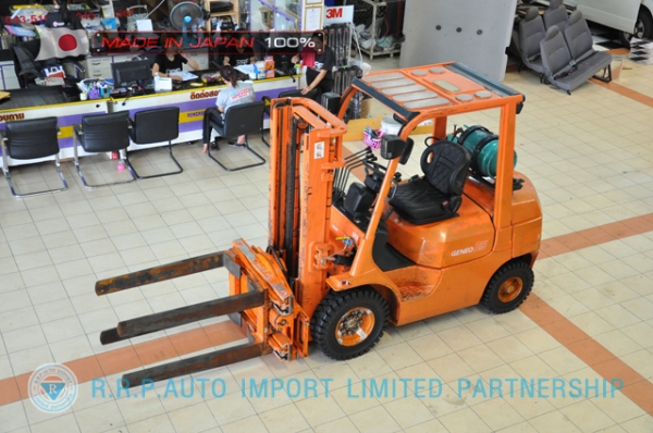 ขายรถโฟล์คลิฟท์มือสอง TOYOTA รุ่น 7FG25-16316 นำเข้าจากประเทศญี่ปุ่น 100\% ไม่เคยใช้งานในไทย