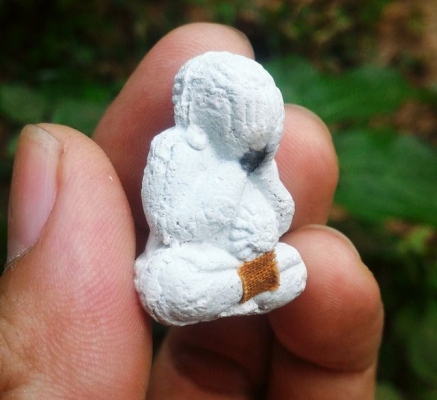 หลวงปู่หมุน วัดบ้านจาน ผงกสิณ พระปิดตารุ่นรวยทันใจ ปี2543