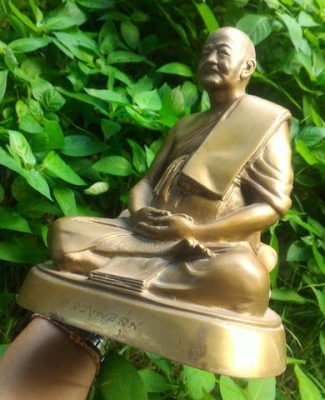 หลวงพ่อสุ่น วัดบางปลาหมอ บางบาล อยุธยา หน้าตัก 5นิ้วครึ่ง พระเก่าหิ้ง เนื้อทองเหลือง บูชาเพื่อความสิริมงคล