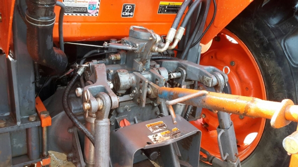 ขายรถไถ KUBOTA M7040 ปี 55 ขายรถไถ KUBOTA M7040 ปี 55