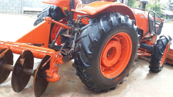 ขายรถไถ KUBOTA M7040 ปี 55 ขายรถไถ KUBOTA M7040 ปี 55