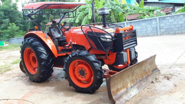 ขายรถไถ KUBOTA M7040 ปี 55 ขายรถไถ KUBOTA M7040 ปี 55
