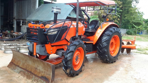 ขายรถไถ KUBOTA M7040 ปี 55