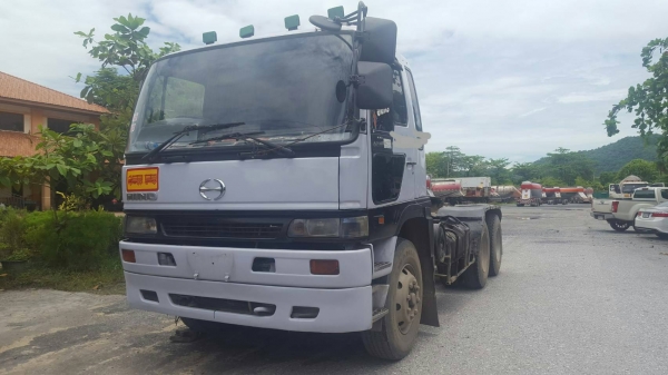 10ล้อหัวลาก 2เพลา HINO 2K-260ปี44 พร้อมใช้งาน