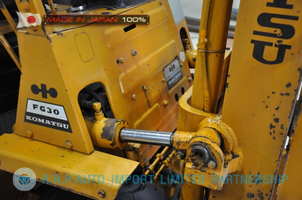 ขายรถโฟล์คลิฟท์มือสอง KOMASTSU รุ่น FG30-70464 นำเข้าจากประเทศญี่ปุ่น 100\% ไม่เคยใช้งานในไทย