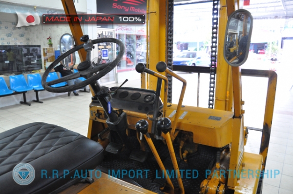 ขายรถโฟล์คลิฟท์มือสอง KOMASTSU รุ่น FG30-70464 นำเข้าจากประเทศญี่ปุ่น 100\% ไม่เคยใช้งานในไทย