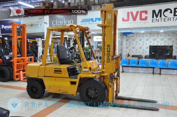 ขายรถโฟล์คลิฟท์มือสอง KOMASTSU รุ่น FG30-70464 นำเข้าจากประเทศญี่ปุ่น 100\% ไม่เคยใช้งานในไทย