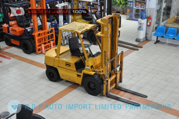 ขายรถโฟล์คลิฟท์มือสอง KOMASTSU รุ่น FG30-70464 นำเข้าจากประเทศญี่ปุ่น 100\% ไม่เคยใช้งานในไทย