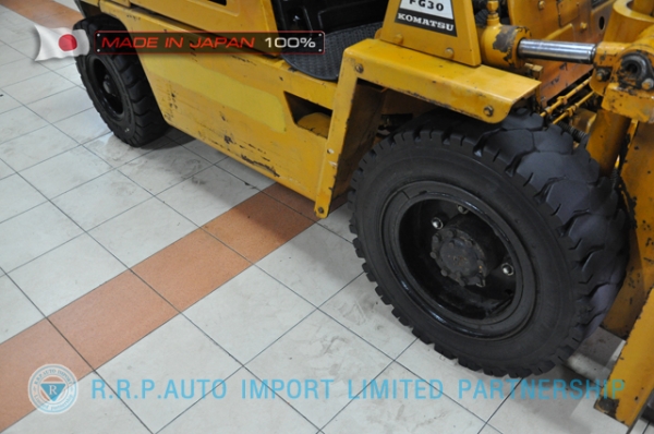 ขายรถโฟล์คลิฟท์มือสอง KOMASTSU รุ่น FG30-70464 นำเข้าจากประเทศญี่ปุ่น 100\% ไม่เคยใช้งานในไทย