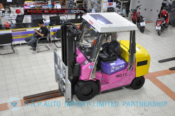 ขายรถโฟล์คลิฟท์มือสอง TCM รุ่น FA30D-09P00569 นำเข้าจากประเทศญี่ปุ่น 100\% ไม่เคยใช้งานในไทย