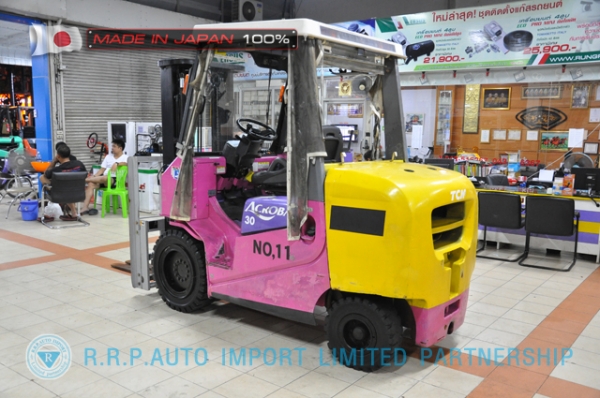 ขายรถโฟล์คลิฟท์มือสอง TCM รุ่น FA30D-09P00569 นำเข้าจากประเทศญี่ปุ่น 100\% ไม่เคยใช้งานในไทย