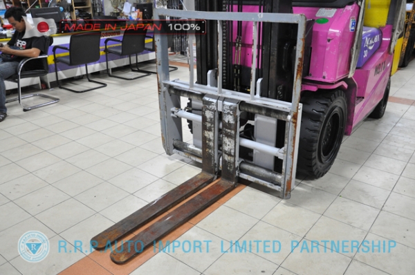 ขายรถโฟล์คลิฟท์มือสอง TCM รุ่น FA30D-09P00569 นำเข้าจากประเทศญี่ปุ่น 100\% ไม่เคยใช้งานในไทย