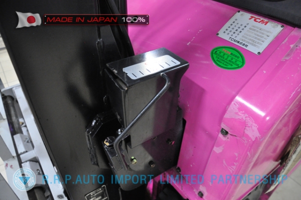 ขายรถโฟล์คลิฟท์มือสอง TCM รุ่น FA30D-09P00569 นำเข้าจากประเทศญี่ปุ่น 100\% ไม่เคยใช้งานในไทย