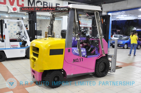 ขายรถโฟล์คลิฟท์มือสอง TCM รุ่น FA30D-09P00569 นำเข้าจากประเทศญี่ปุ่น 100\% ไม่เคยใช้งานในไทย