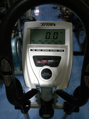 เครื่องออกกําลังกาย วิ่งบนอากาศ สภาพสวยพร้อมใช้งาน