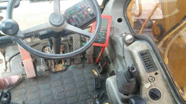 ขาย 990,000 บาท KOMATSU PW130-7 เครื่องดี ปั้มแรง  ไฟฟ้าครบ เอกสารเล่มทะเบียน  รถอยู่ จ.วังน้อย  สนใจโทร&amp;ไอดีไลน์ 0610710295