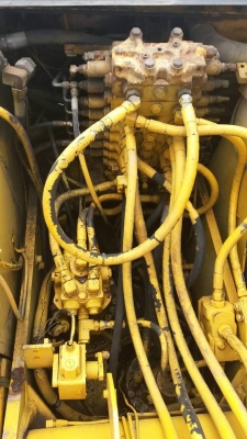 ขาย 990,000 บาท KOMATSU PW130-7 เครื่องดี ปั้มแรง  ไฟฟ้าครบ เอกสารเล่มทะเบียน  รถอยู่ จ.วังน้อย  สนใจโทร&amp;ไอดีไลน์ 0610710295