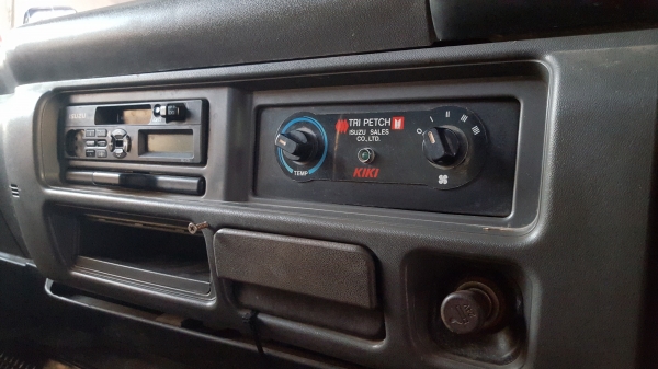 ขายNQR150เทอร์โบอินเตอร์ 6เกียร์ เครื่องดี คัทซีสวยมากยาว5.50m