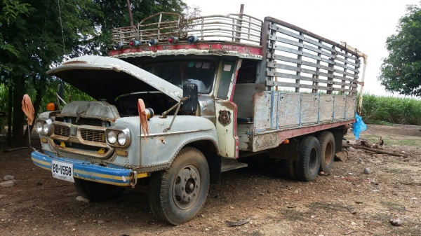 ขายด่วนรถสิบล้อหัวยาวเครือง160แรงช่วงล่างร็อคเล็กรถสวย