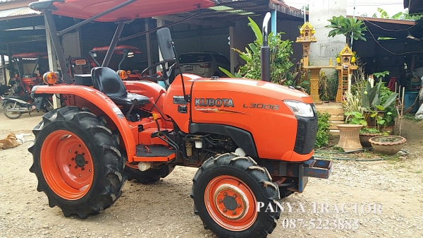 สินค้าเข้าใหม่ #ขายรถแทรกเตอร์มือสอง #คูโบต้าL3008 4WD 30 แรงม้า ราคา 220,000 บ. รถสภาพดี พร้อมใช้งาน  สีเดิมๆ จากโรงงาน ผ่านการใช้งานมา 820 ชม.พร้อมผานพรวน 6&times;22จัดส่ง อ.เมือง จ.กำแพงเพชร