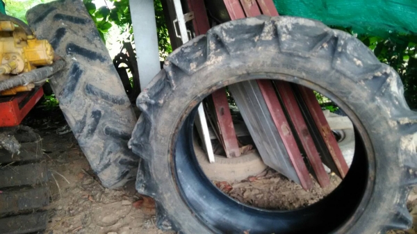 ยางรถไถขอบ12-4-32คับ