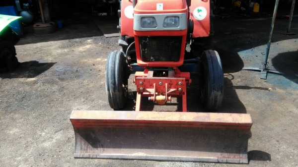 รถไถสิงห์สยามพร้อมใบมีดคับส่งใด้ทุกจังหวัดคับ รถไถสิงห์สยามพร้อมใบมีดคับส่งใด้ทุกจังหวัดคับ