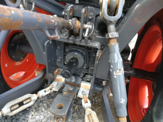 คูโบต้า B2140 4 WD ทำงาน 376 ชั่วโมง.ดันหน้าช้าง ผานหลังช้าง