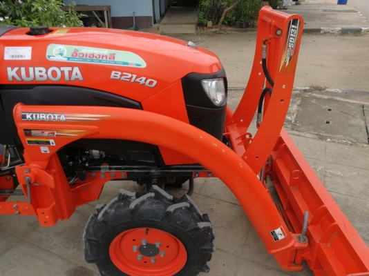 คูโบต้า B2140 4 WD ทำงาน 376 ชั่วโมง.ดันหน้าช้าง ผานหลังช้าง
