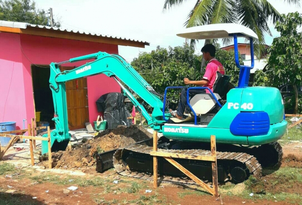 ขายkomatsu pc40-7 มีเอกสารจดทะเบียน เครื่องแน่น สลักบูชแน่นทุกจุด ช่วงล่างเต็ม ระบบไฮโดรลิคเร็วแรงไม