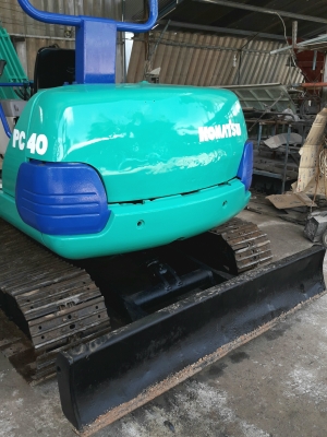 ขายkomatsu pc40-7 มีเอกสารจดทะเบียน เครื่องแน่น สลักบูชแน่นทุกจุด ช่วงล่างเต็ม ระบบไฮโดรลิคเร็วแรงไม