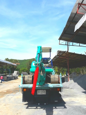ขายkomatsu pc40-7 มีเอกสารจดทะเบียน เครื่องแน่น สลักบูชแน่นทุกจุด ช่วงล่างเต็ม ระบบไฮโดรลิคเร็วแรงไม