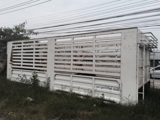 ขายกระบะพร้อมคอกยาว7.7ม.สนใจติดต่อ081-6577048คุณชาญชัย