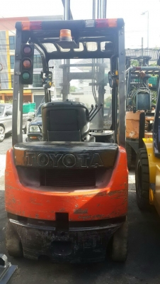 +++ ขายโฟล์คลิฟท์  TOYOTA 8FD15  ขนาด  1.5  ตัน  เครื่องยนต์ดีเซล  เสา  3  เมตร  งาสไลด์ซ้าย + ขวา  เกียร์ออโตเมติค  ยางตันครับ