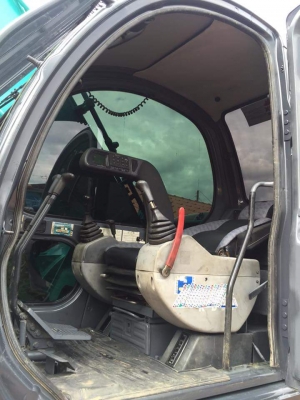 ขายKOBELCO SK200-2  มาร์คไฟว์  เก่าญี่ปุ่นแท้  สภาพสวย  มีลายแย๊ก  หลุดมัดจำ  เอกสารครบ ลองระบบกันได่ทุกวัน  โทร  089-3818694  ดวงนภา