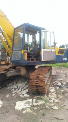 รถแบคโฮ โคมัตสุ KOMATSU 200-3 ราคา 520,000 รถ กทม. รถแบคโฮ โคมัตสุ KOMATSU 200-3 ราคา 520,000 รถ กทม.