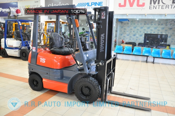 ขายรถโฟล์คลิฟท์มือสอง TOYOTA รุ่น 6FG15-31902 นำเข้าจากประเทศญี่ปุ่น 100\% ไม่เคยใช้งานในไทย